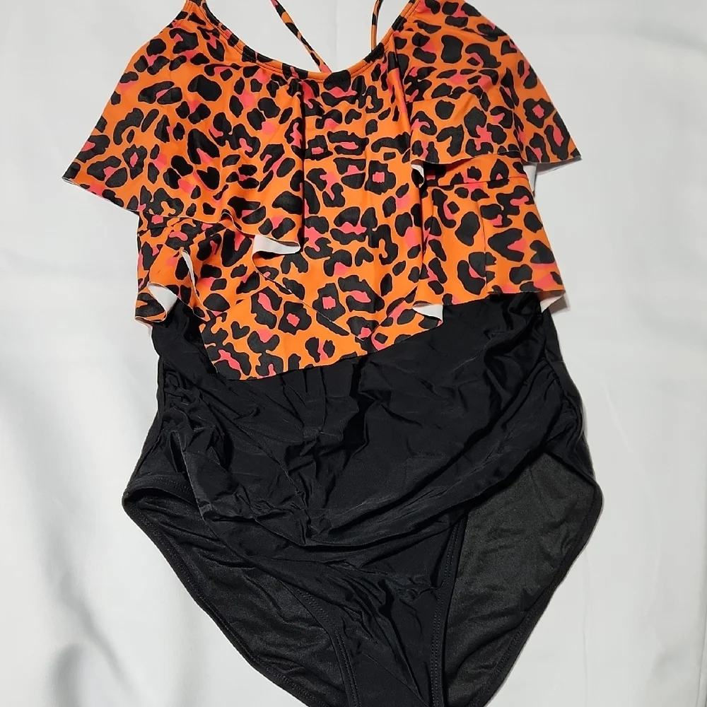Leopard Print Ruffle Swimsuit - Picture 3 of 5